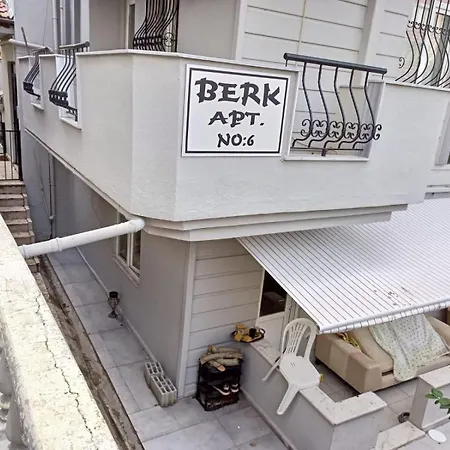 Berk Apartament Side